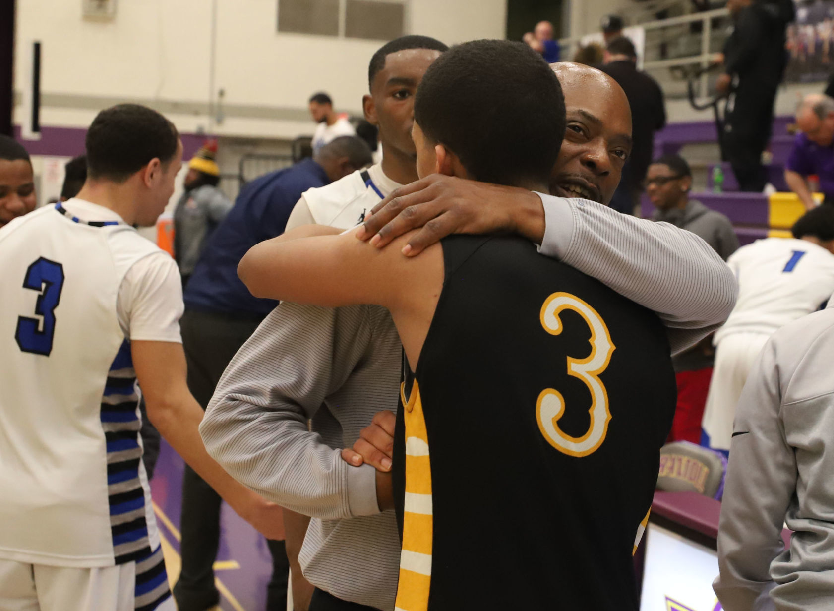 Eisenhower vs MacArthur boys basketball 34 2.25.19.jpg